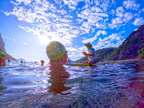 Lindo local para praticar natação no mar